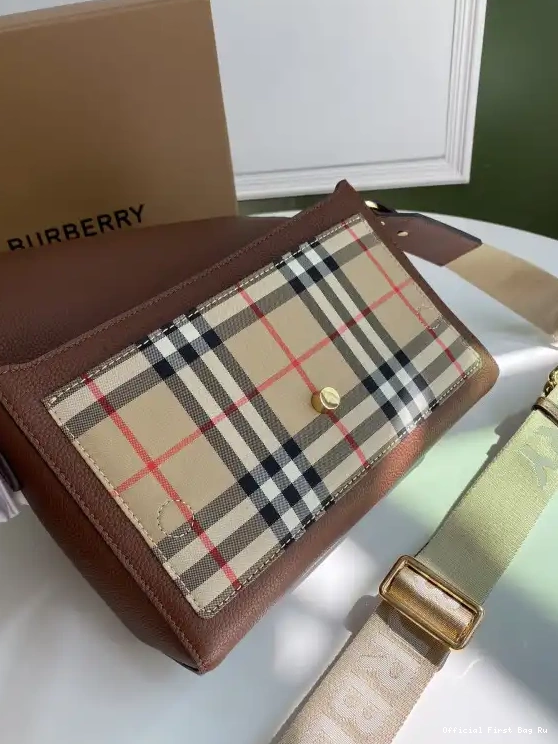 Official First Bag Ru Crossbody Bag-25-8.5-18cm Note BURBERRY 0522